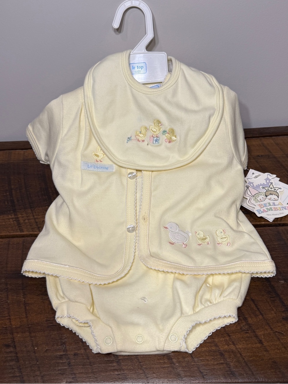Le Top Pale Yellow Baby Bib & Bodysuit Set with Duck Embroidery
